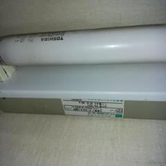 蛍光灯照明器具 60cmの画像