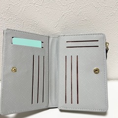 【新品】折り畳み 財布 グレーの画像