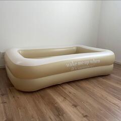 スリーコインズ プール