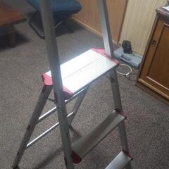 脚立の画像
