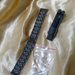 キラッキラの腕時計ベルトですの画像