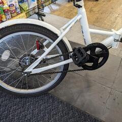 折り畳み自転車★20インチ★白色★防犯登録料込みの画像