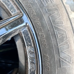 冬タイヤ195/65R15 91Qの画像