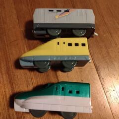 電車3セットの画像