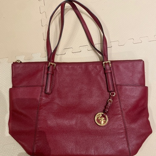 美品　マイケルコースの本革バック