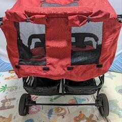 双子ベビーカーの画像