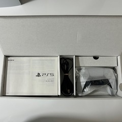 プレイステーション5 本体　コントローラーの画像