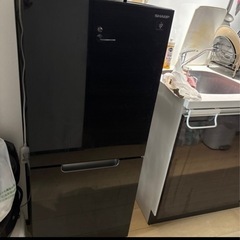 シャープ冷蔵庫　黒 決まりました