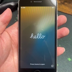 iPhone se2 64GBの画像