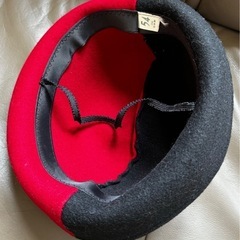 子供用のフェルトハット　 サイズ54 日本製 赤x黒の画像