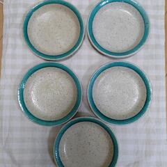食器の画像