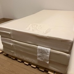 厚手マットレス【セミダブル】（３つ折り）の画像