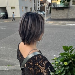 ホワイト系のバレイヤージュのみ　火曜日水曜日のみ