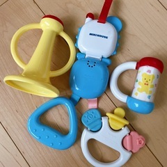 219 : ミキハウス ＊ ベビートイ5点セットの画像
