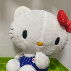 サンリオ　キティ　ぬいぐるみ　30cmくらいの画像