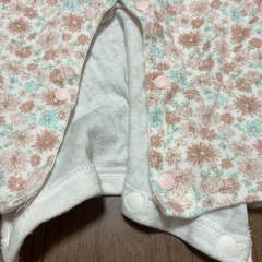 【無料】ベビー服(60-70)花柄差し上げますの画像