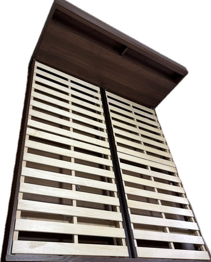 フランスベッド　クイーンサイズ　ベッドフレームのみ