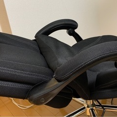 リクライニングチェア オフィスチェア 格納式フットレスト付 メッ...