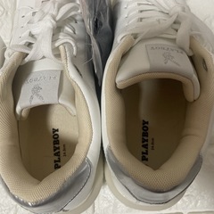 新品♡PLAY BOYスニーカーの画像