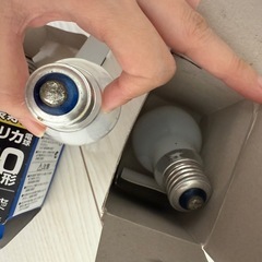 シリカ電球 60W 型 E26の画像