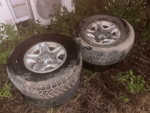 トヨタ ランドクルーザープラド（KDJ95Wなど）の純正16インチホイール（7J-16インチ、6穴、PCD139.7、インセット+15）