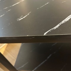 大理石柄テーブル
の画像