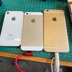iPhone6 iPhone5 iPhone4 3台の画像