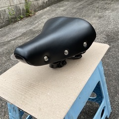 ①安い 定番の黒     美品サドルの画像