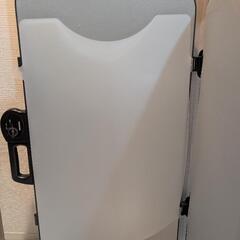 東芝 TOSHIBA ズボンプレッサー シルバー HIP-L36の画像