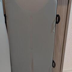 東芝 TOSHIBA ズボンプレッサー シルバー HIP-L36の画像