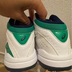 asics バスケットシューズ 22.5cmの画像