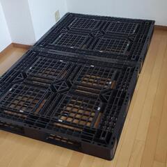 【無料で差し上げます】樹脂パレット 1200 × 1000 × ...