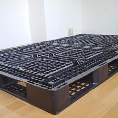 【受付終了】樹脂パレット 1200 × 1000 × 120mm 2枚 トラスコ TRUSCO 片面4方差の画像
