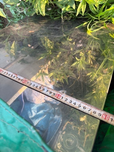 鉄製の棚　収納　灯油置き　物置