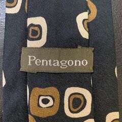 Pentagono シルクネクタイ 幾何学模様 ブラック×ベージュ系 モダン柄の画像