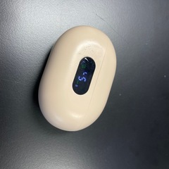 イヤーカフ型イヤホンの画像