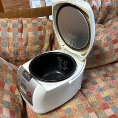 炊飯器　5.5合　東芝　RC-10PMF 中古　の画像