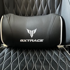 GXTRACE　ゲーミングチェア　フットレスト搭載の画像