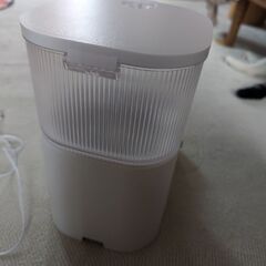 【売ります】自動給餌器 イヌ・ネコ用の画像