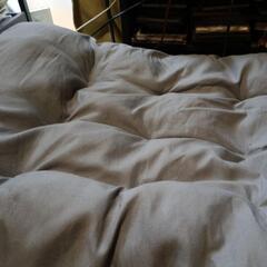 折りたたみベッドの画像