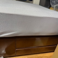 フランスベッドとマットレス　ブラウン　ベッド　収納付きの画像