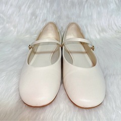 CHARLES & KEITH ラウンドトゥ メリージェーン - チョーク シューズの画像