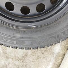 ブリジストン　スタッドレスタイヤ（ホイール付）４本の画像