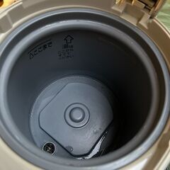 ZOJIRUSHI　象印　電気ポット　マイコン沸とうVE電気まほうびん　2CV-EX　2.2リットル　2010年製の画像