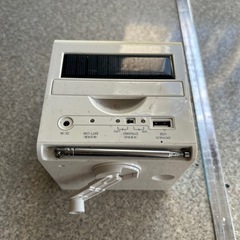 サイコロ型ラジオ10×10cm、動作良好、電池、ソーラーの画像