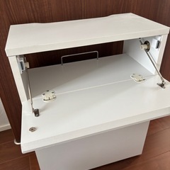 配線収納、タップ収納の画像