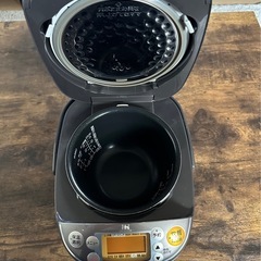 ZOJIRUSHI 炊飯器の画像