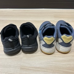 キッズ　スニーカー　19.0の画像