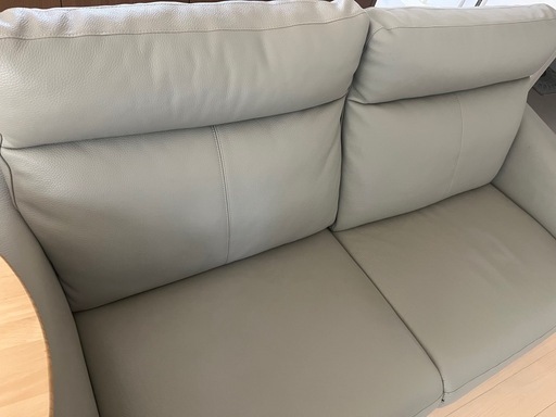 ライトグレー レザーソファ（本革）電動リクライニング中古