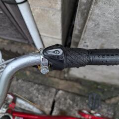 変速付き自転車　26インチ　赤色の画像